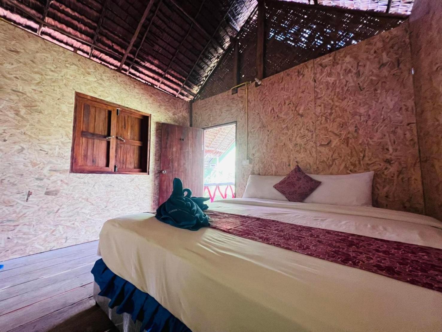 Blue Andaman Lanta Resort Ko Lanta Habitación foto