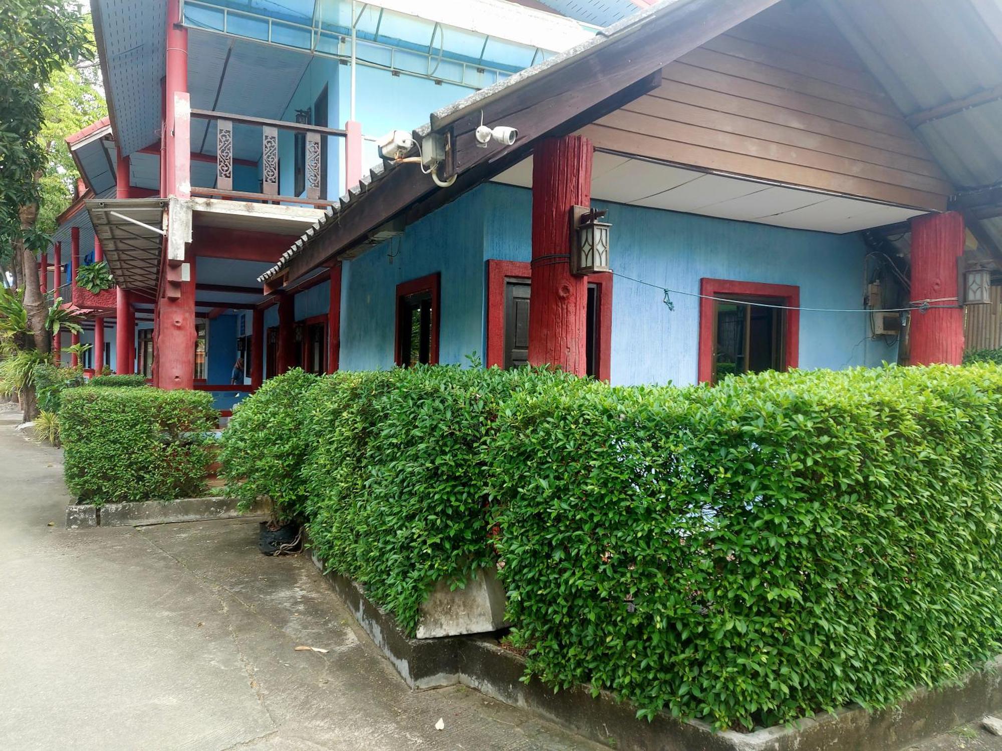 Blue Andaman Lanta Resort Ko Lanta Exterior foto
