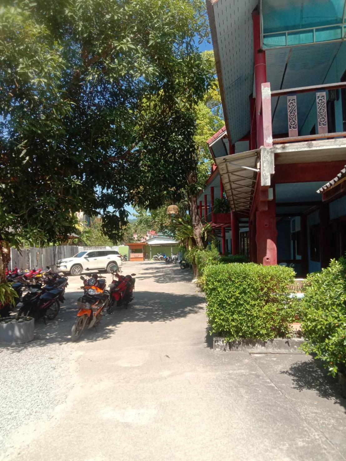 Blue Andaman Lanta Resort Ko Lanta Exterior foto